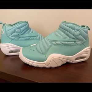 Pre❤️ NIKE- Air Shake Ndestrukt Island Green (7Y)